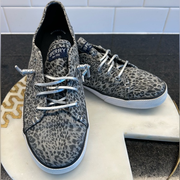 Sperry Seacoast Topsider size 6 - Picture 4 of 8